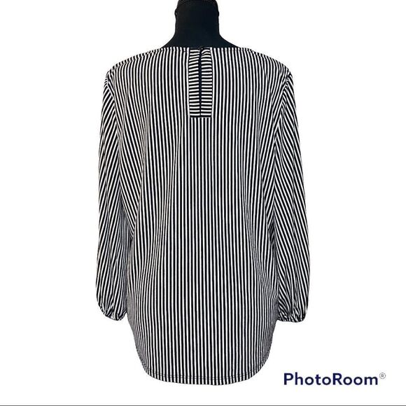 ADRIANNA PAPELL Printed 3/4 Sleeve Blouse - Picture 3 of 11